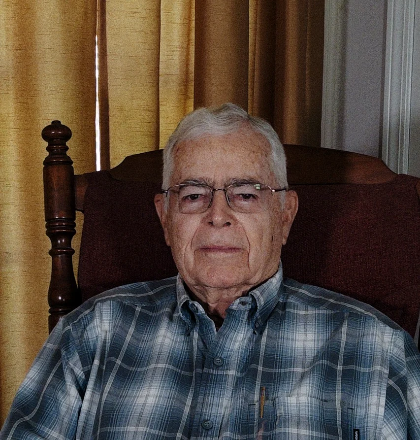 Portrait of wildlife artist David Nix